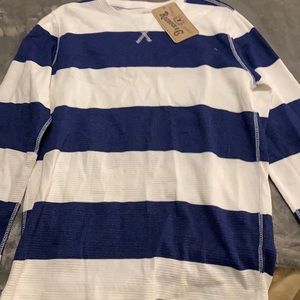 men’s long-sleeve t-shirt